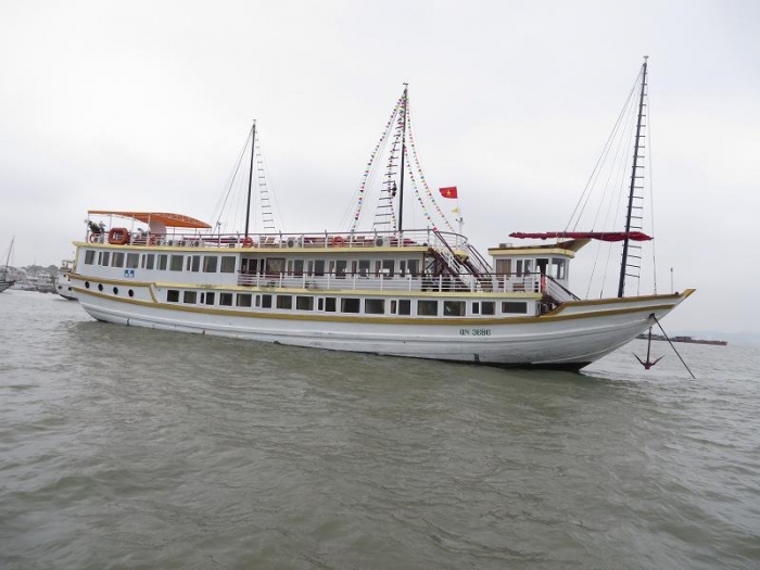 Bai Tu Long Bay 2 Days 1 Night - Garden Bay